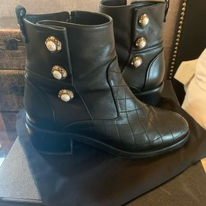 Chanel 2019 combat boots crystal 38.5 black 19